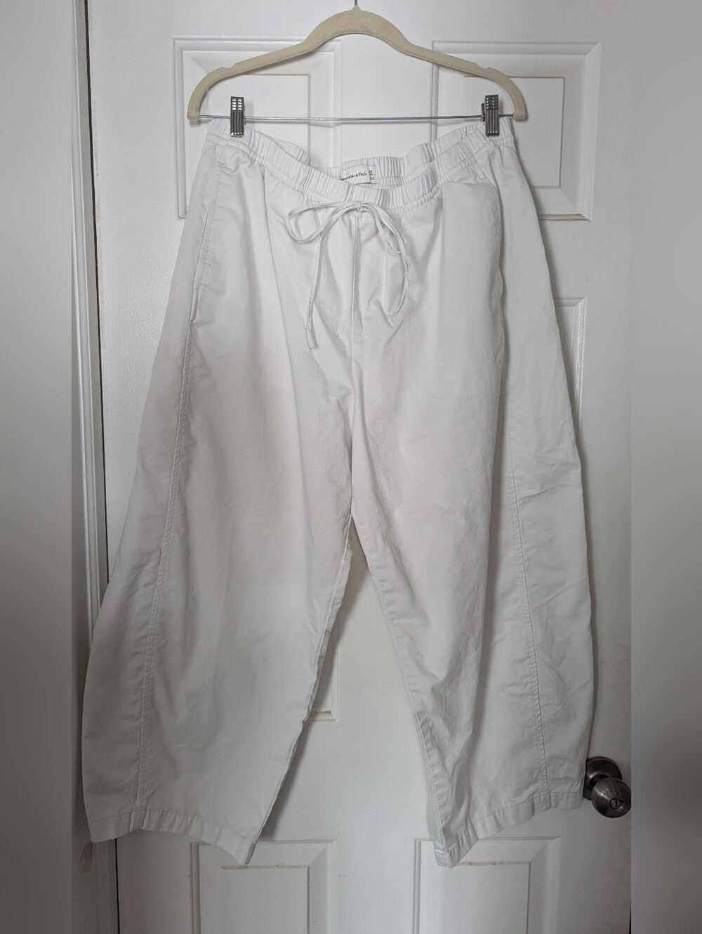 Abercrombie & Fitch Cream Pull-On Barrel Pants XL Short